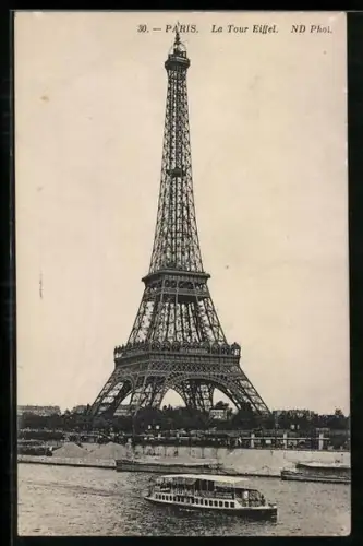 AK Paris, La Tour Eiffel, Eiffelturm von der Wasserseite gesehen