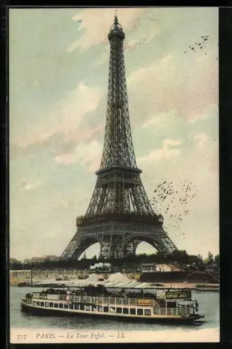 AK Paris, La Tour Eiffel, Seinedampfer vor dem Eiffelturm