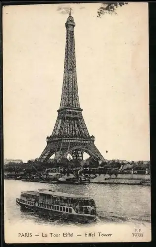 AK Paris, La Tour Eiffel, Eiffelturm mit Dampfer