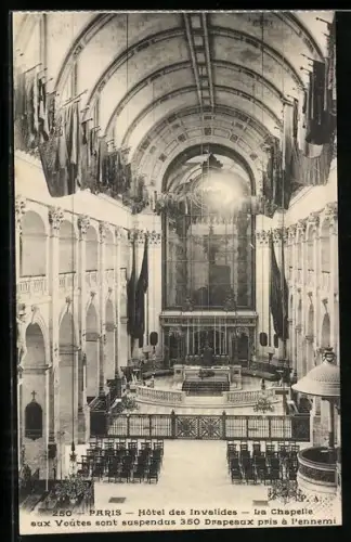 AK Paris, Hôtel des Invalides, La Chapelle aux Voutes suspendus 350 Drapeaux pris à l`ennemi
