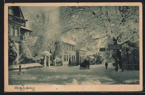 AK Königsfeld im Schwarzwald, Friedrichstrasse im Winter, verschneite Strasse, Pferdeschlitten