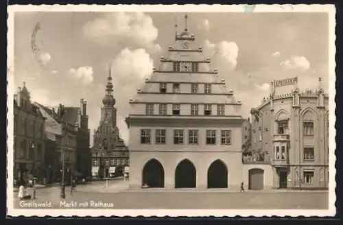 AK Greifswald, Markt mit Rathaus