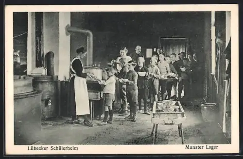 AK Munster Lager, Lübecker Schülerheim, Essensausgabe