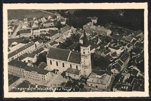 AK Waidhofen b.d. Thaya, Fliegeraufnahme mit Kirche und Ortszentrum