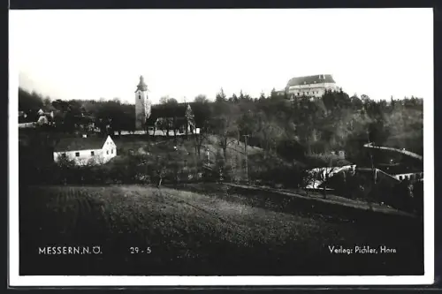AK Messern /N.Ö., Panorama mit Kirche und Schloss