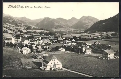 AK Kitzbühel /Tirol, Panorama mit Kirche und Bergen