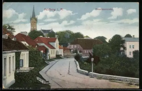 AK Feldberg i. M., Partie in der Prenzlauerstrasse mit Kirche
