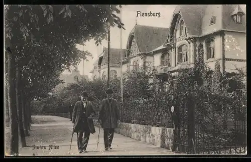 AK Flensburg, Passanten auf der Stuhrs Allee