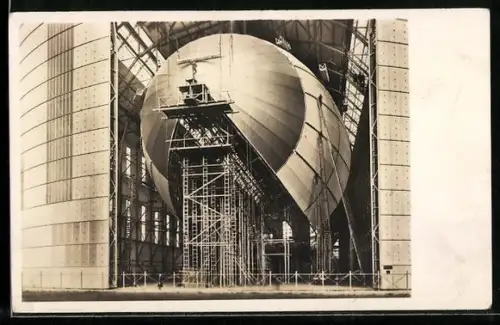 Foto-AK Zeppelin LZ 129 in Bau, Luftschiff