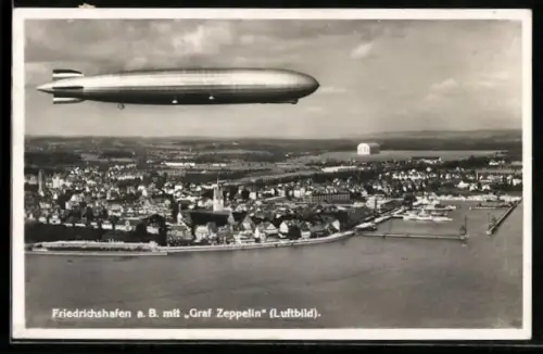 AK Friedrichshafen a. B., Ort mit überfliegendem Graf Zeppelin