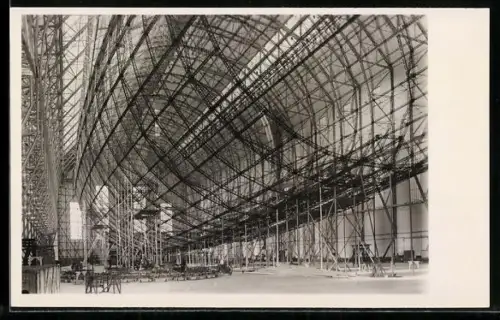 AK Zeppelin LZ 129 im Bau, Unverkleidetes Stahlgerüst