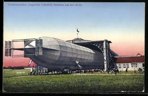 AK Friedrichshafen am Bodensee, Zeppelins Luftschiff, Ausfahrt aus der Halle