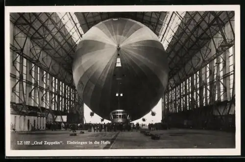 AK Friedrichshafen, Luftschiff LZ 127 Graf Zeppelin, Einbringen in die Halle der Luftschiffbau Zeppelin GmbH