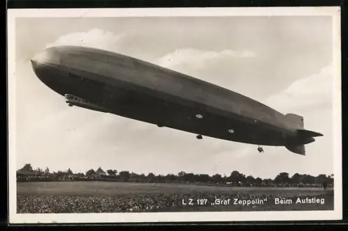 AK Luftschiff LZ 127 Graf Zeppelin beim Aufstieg