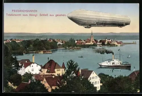 AK Friedrichshafen a. B., Totalansicht vom Königl. Schloss aus, Zeppelin über der Szenerie
