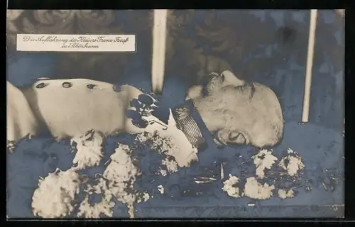 AK Kaiser Franz Josef I. von Österreich aufgebahrt