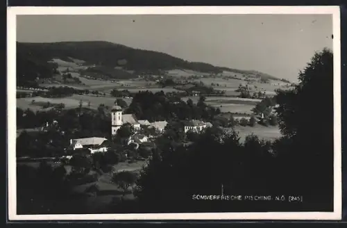 AK Pisching /N. Ö., Panorama mit Kirche
