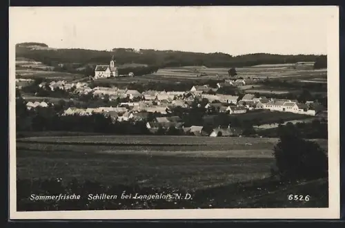 AK Schiltern, Ortsansicht von einem Feld aus