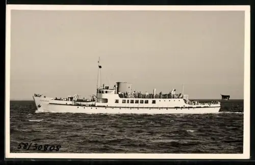 Foto-AK Wangerooge, Passagierschiff Hein Mück in Seitenansicht