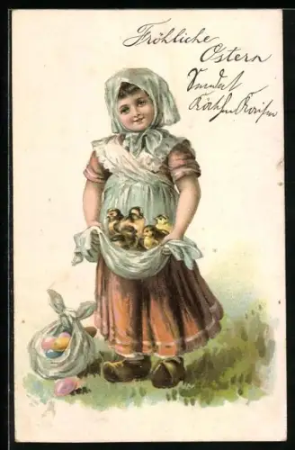 AK Kleines Mädchen trägt mehere Osterküken in ihrer Schürze
