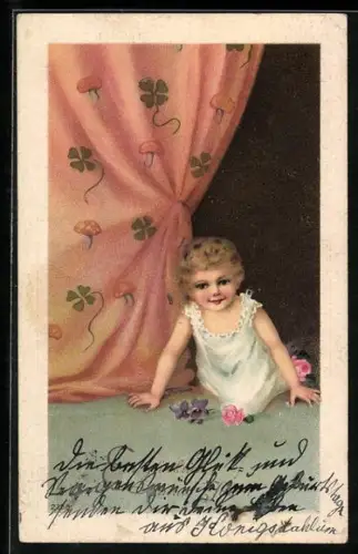 AK Kleines Mädchen krabbelt hinter dem Vorhang hervor, Prosit Neujahr