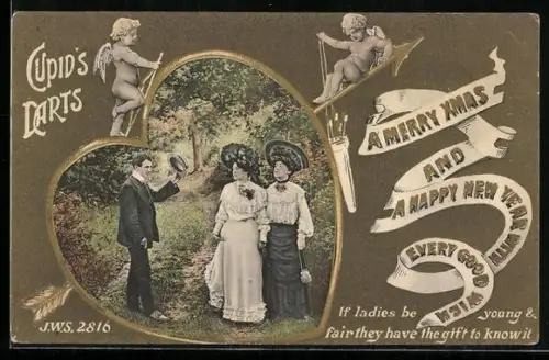 AK Mann grüsst auf einem Waldweg zwei Damen, während Amor zusieht