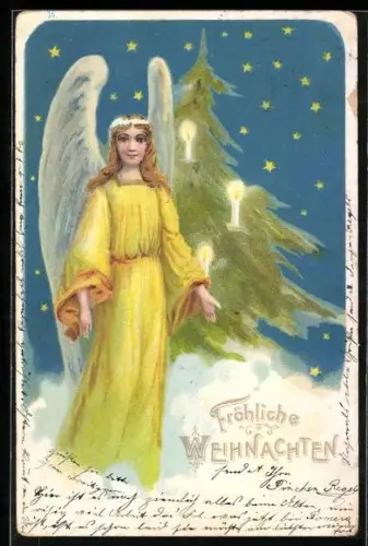 AK Weihnachtsengel steht vor einem Christbaum mit Kerzen