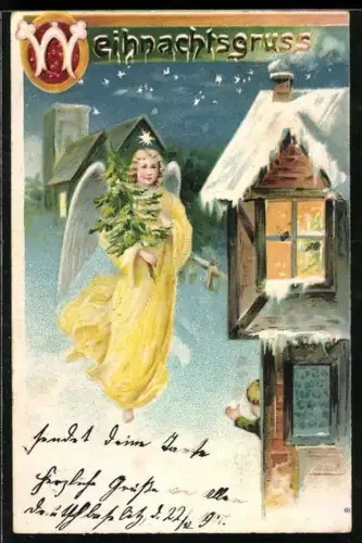 AK Weihnachtsengel durchstreift einen schneebedeckten Ort mit einem Christbaum in der Hand