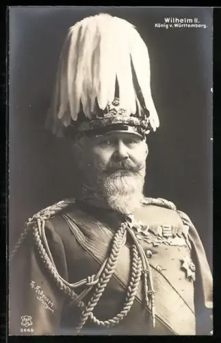 AK Wilhelm II. König von Württemberg in Uniform mit Abzeichen und Eisernem Kreuz