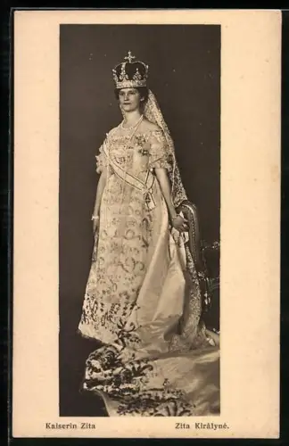 AK Kaiserin Zita von Österreich mit Kröne, Schärpe und eindrucksvollem Kleid