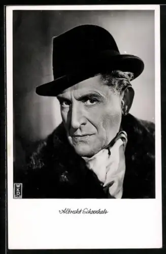 AK Albrecht Schoenhals, Portrait mit Hut und Pelzkragen