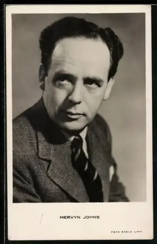 AK Mervyn Johns mit gestreifter Krawatte, Portrait