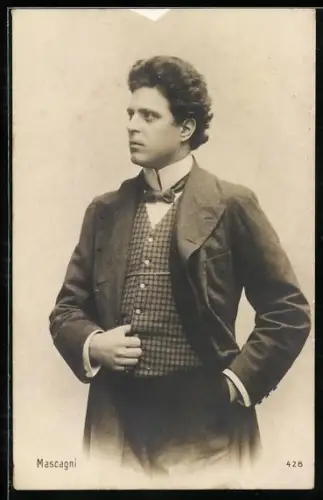 AK Pietro Mascagni, Seitenportrait mit karierter Weste