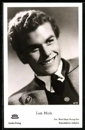 AK Schauspieler Lutz Moik in bayrischer Tracht porträtiert