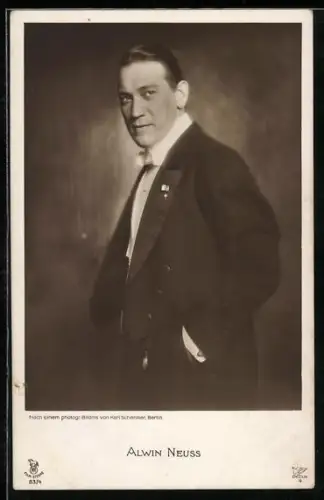 AK Schauspieler Alwin Neuss im eleganten Abendanzug