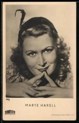 AK Marte Harell, Portrait