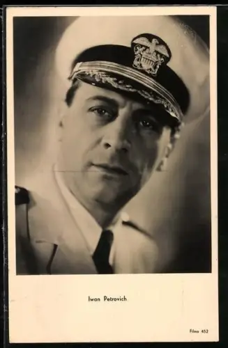 AK Schauspieler Ivan Petrovich in Kapitänskleidung