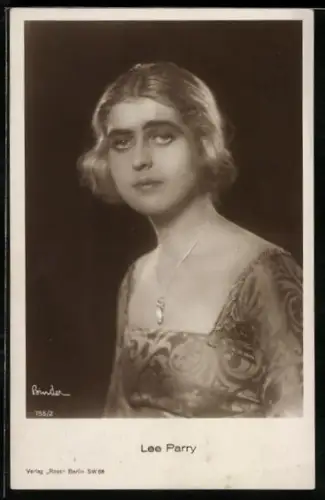AK Schauspielerin Lee Parry im Kostüm einer Filmrolle