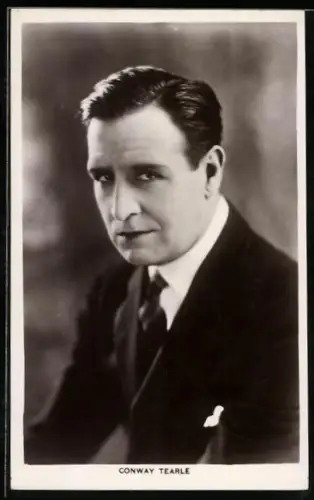 AK Schauspieler Conway Tearle mit angedeutetem Lächeln