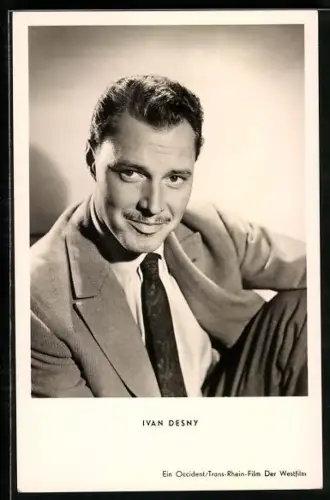 AK Schauspieler Ivan Desny mit charmantem Lächeln