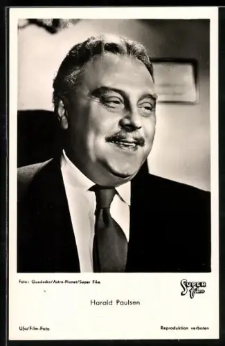 AK Schauspieler Harald Paulsen lächelnd im Anzug posierend