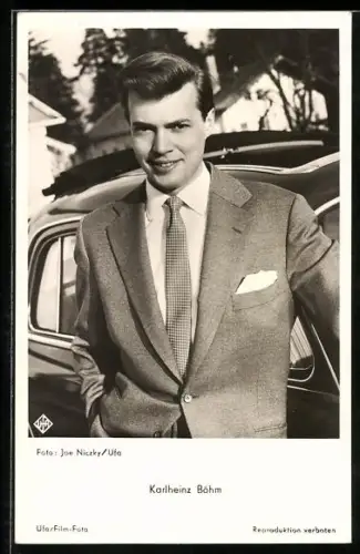 AK Schauspieler Karlheinz Böhm im Kostüm einer Filmrolle
