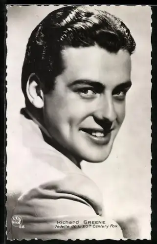 AK Schauspieler Richard Greene mit breitem Lächeln