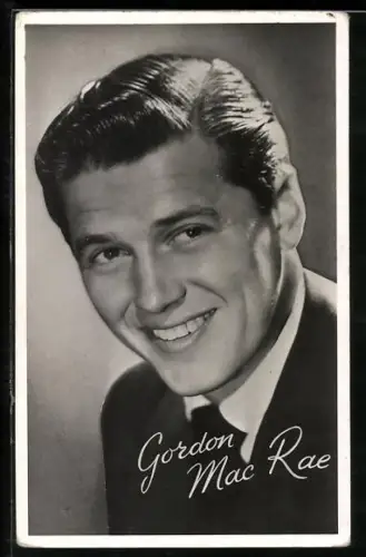 AK Schauspieler Gordon MacRae mit breitem Lächeln