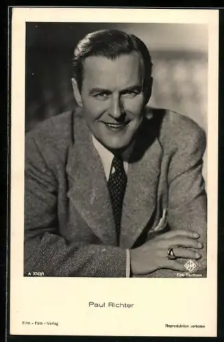 AK Schauspieler Paul Richter, im Anzug von vorn gesehen