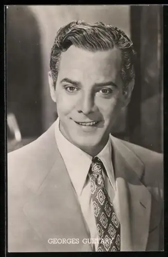 AK Schauspieler Georges Guetary im Anzug posierend