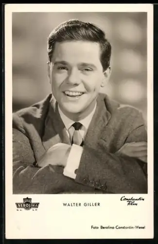 AK Schauspieler Walter Giller in Anzug und Krawatte