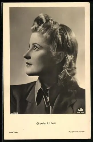 AK Schauspielerin Gisela Uhlen neugierig nach oben schauend