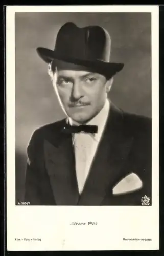 AK Schauspieler Jávor Pál, Portrait mit Hut und Anzug