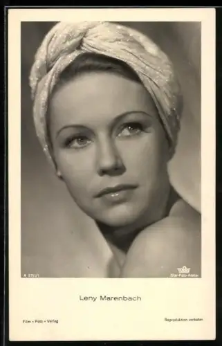 AK Schauspielerin Leny Marenbach Kopfbedeckung